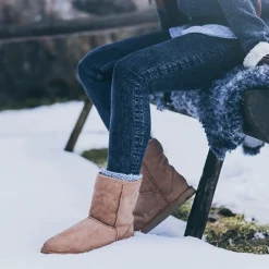 Linda mockaboots